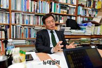 [포토] 비전 밝히는 조영달 서울시교육감 예비후보