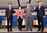 [포토] 손잡은 곽일천-박선영-두영택-최명복 서울시교육감 예비후보