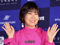 [포토] 라미란, 시선 사로잡는 핑크 드레스