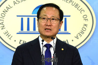 [포토] 원내대표 출마 선언하는 홍영표 민주당 의원
