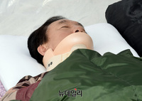[포토] 수액도 거부하며 단식 이어가는 김성태