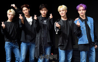 [포토] 다섯 멤버로 재출격 하는 '크로스진' 컴백