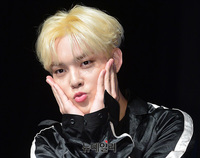 [포토] 크로스진 용석, 깜찍한 꽃받침