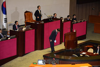 [포토] 인사하는 이낙역 국무총리