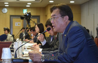 [포토] 축사하는 정진석 한국당 의원