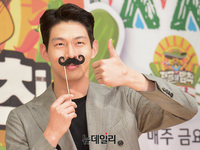 [포토] 배우 최정원, 훈훈한 외모 엄지척