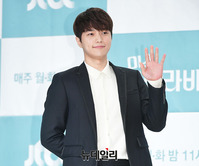 [포토] 판사로 드라마 출연하는 인피니트 엘 김명수