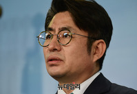 [포토] 후보확정 기자회견 갖는 박종진