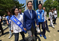 [포토] 여의도공원 찾은 민주당 후보들