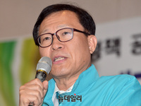 [포토] 인사말 하는 문병호 바른미래당 인천시장 후보 