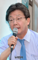 [포토] 유승민 "부산시장, 이성권이 되면 디비진다"