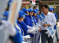 [포토] 유세 이어가는 오중기 경북지사 후보