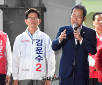 [포토] 대한문에 선 홍준표, 박원순 향해 "내일은 협찬인생 종지부 찍는날"