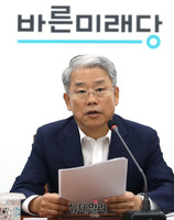 [포토] 모두발언 하는 김동철 바른미래당 비대위원장