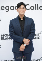 [포토] 박재민 "오늘 행사 사회 맡았어요"