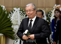 [포토] JP 빈소 찾은 김종인