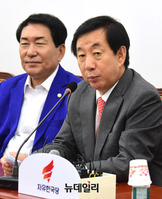 [포토] 발언하는 김성태 한국당 대표 권한대행