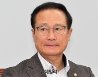 [포토] 원내대책회의 참석한 홍영표