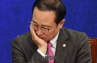 [포토] 생각 많은 홍영표 민주당 원내대표