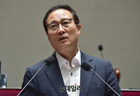 [포토] 민주당 의원총회, 발언하는 홍영표