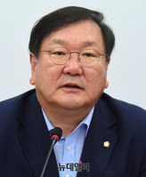 [포토] 발언하는 김태년 민주당 정책위의장