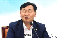 [포토] 위클리정책 브리핑하는 김관영 원내대표