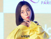 [포토] 애슐리, 남심 저격하는 애교