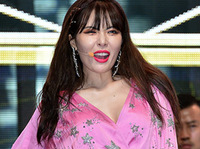 [포토] 섹시한 무대 선보이는 현아