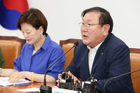 [포토] 발언하는 김태년 민주당 정책위의장