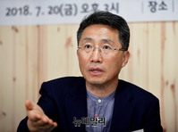 [포토] 미디어연대 토론회 사회 맡은 김용호 교수