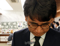 [포토] 노회찬 빈소 찾아 조문하는 유시민