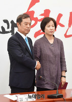 [포토] 이수희 자유한국당 비상대책위원회 위원