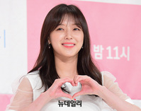 [포토] 조우리, 남심 저격하는 미소