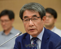 [포토] 공개질의하는 이덕환 에교협 공동대표