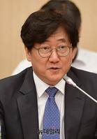 [포토] 정부에 공개질의하는 김명현 한국원자력학회 수석부회장