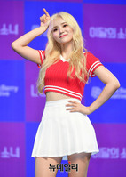 [포토] 데뷔한 이달의소녀 진솔