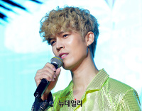 [포토] 노라조 새 멤버 원흠 "조빈 믿고 합류 했다"