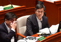 [포토] 예결위 전체회의서 발언하는 김동연 경제부총리