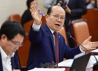 [포토] GP철수 관련 질의하는 이종명 의원