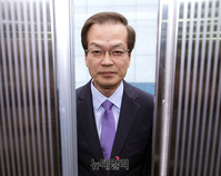 [포토] 브리핑실 나서는 허익범 특검