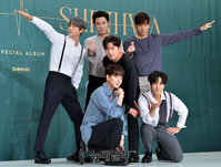 [포토] 데뷔 20주년 앨범 '하트'로 돌아온 신화