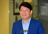 [포토] 시도지사협의회 입장하는 권영진 대구시장