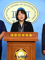 [포토] 추혜선, 지역상품권 이용 활성화 관련 기자회견