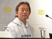 [포토] 도이치 그라모폰 120주년 갈라 콘서트 지휘하는 정명훈