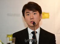 [포토] 답변하는 피아니스트 조성진