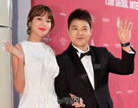 [포토] 수영-전현무 "사회 맡았어요"