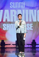 [포토] 선미 소개하는 김일중 아나운서