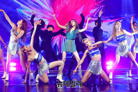 [포토] 돌아온 선미, 파격적 컴백 무대