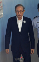 [포토] 결심공판 출석하는 이명박 전 대통령