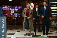 [포토] 트렌치코트 입고 등장한 한고은